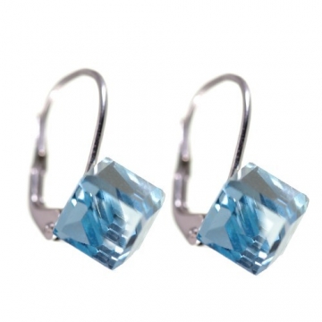Stříbrné náušnice KOSTKY Swarovski