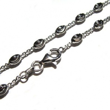 Stříbrný náhrdelník hustě zdobený oválky rhodiovaný